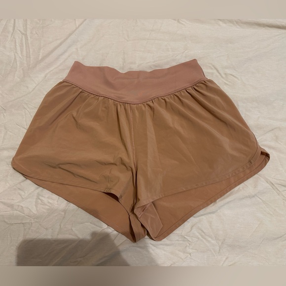 Offline By Aerie Athletic Shorts Size Medium - Picture 1 of 5